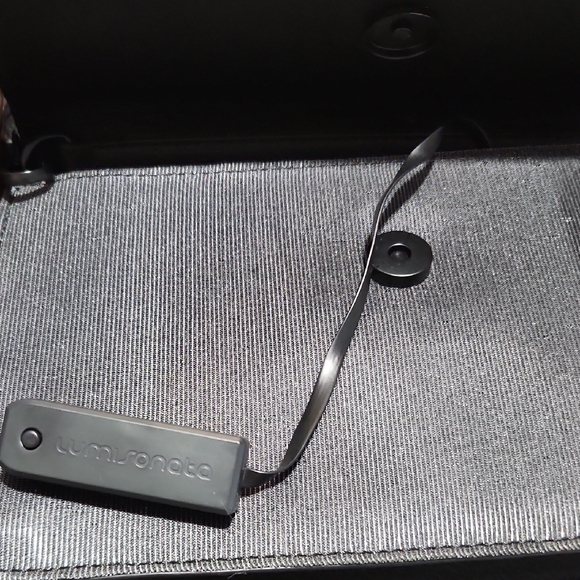 Holographic Women's Clutch - Picture 3 of 7